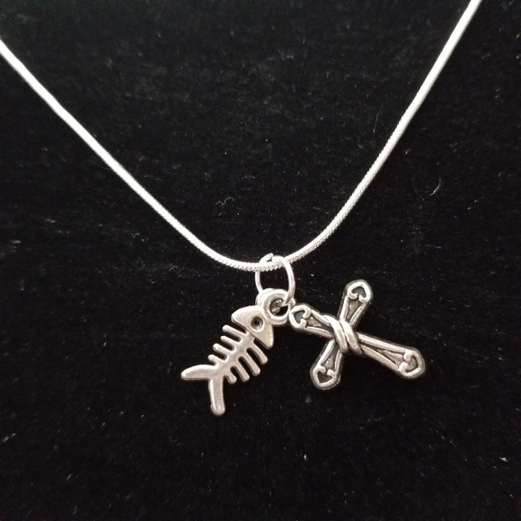 Jesus Fish & Cross .925 Sterling Silver Ne… - Picture 5 of 5